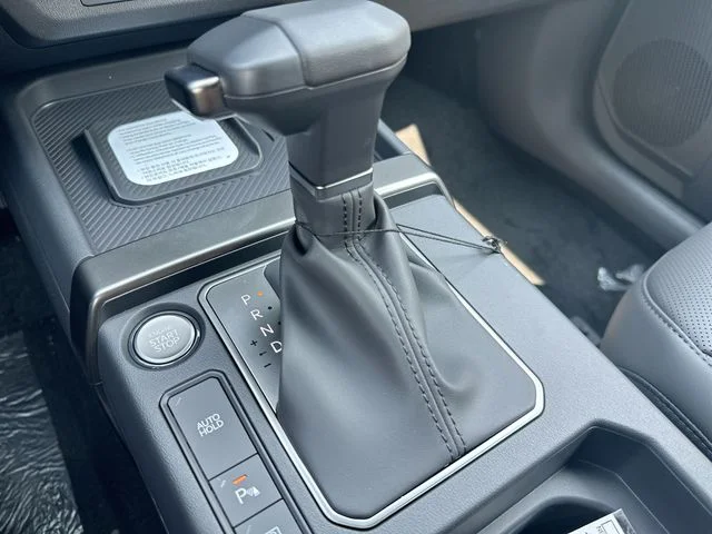New 2027 Snow White Pearl Kia X-Line S image 22