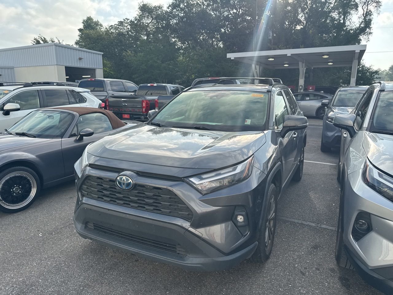 2022 Toyota RAV4 Hybrid XLE Premium AWD's photo