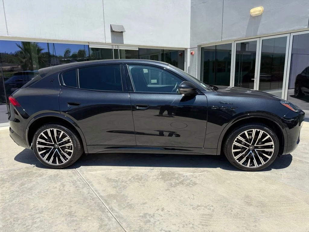 Certified Used 2025 Nero Noctis Black Maserati Modena image 3