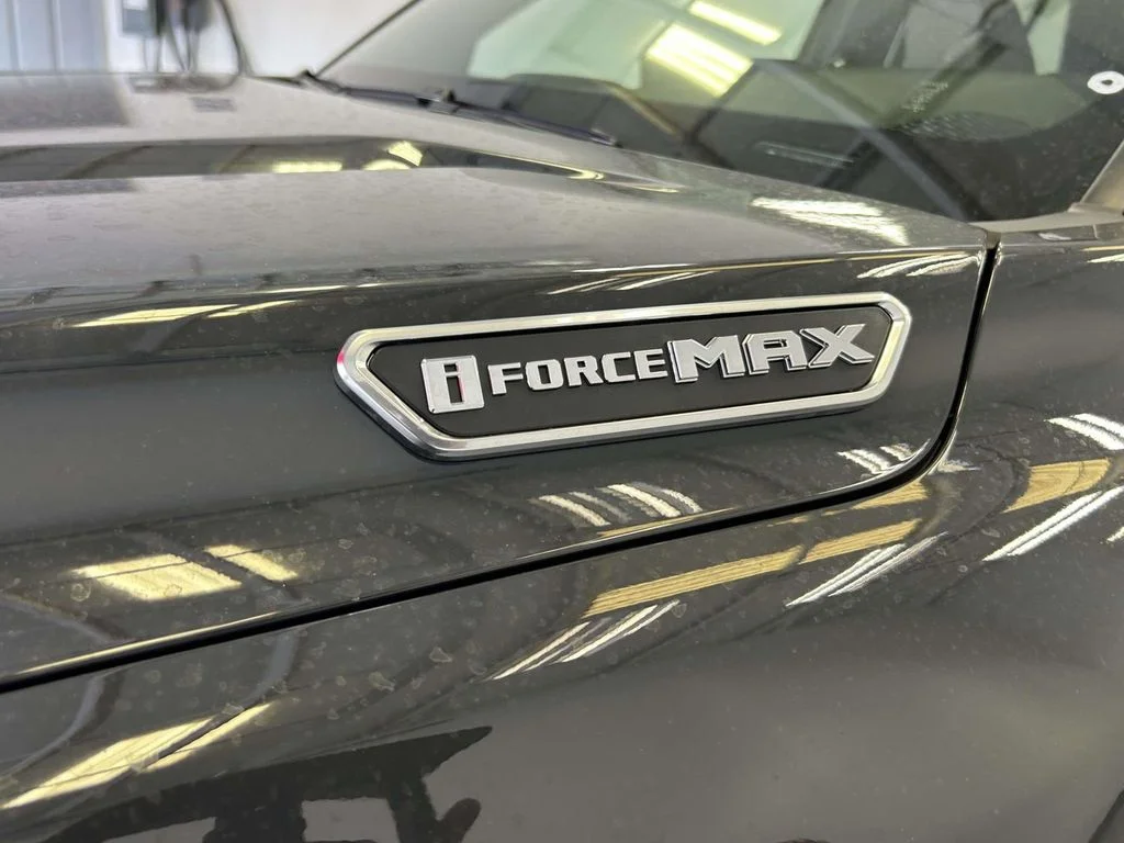 Certified Used 2026  Toyota Limited image 9