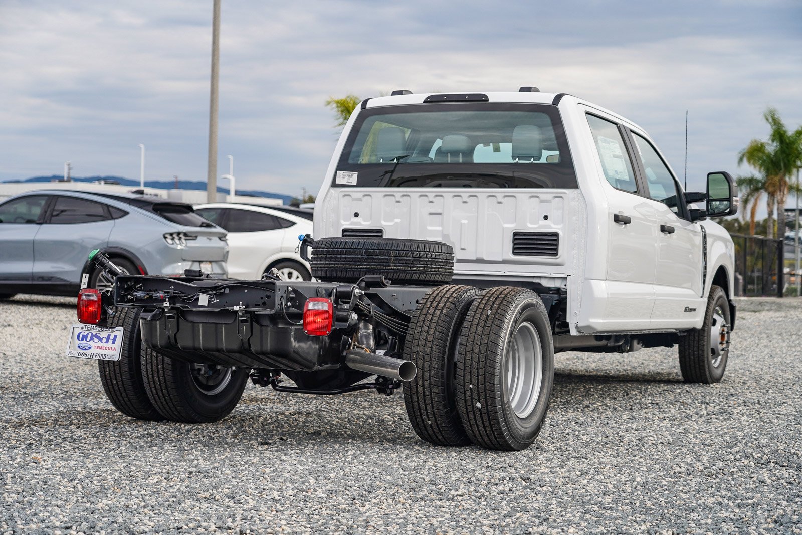 New 2026 Oxford White Ford F-350® XL image 7
