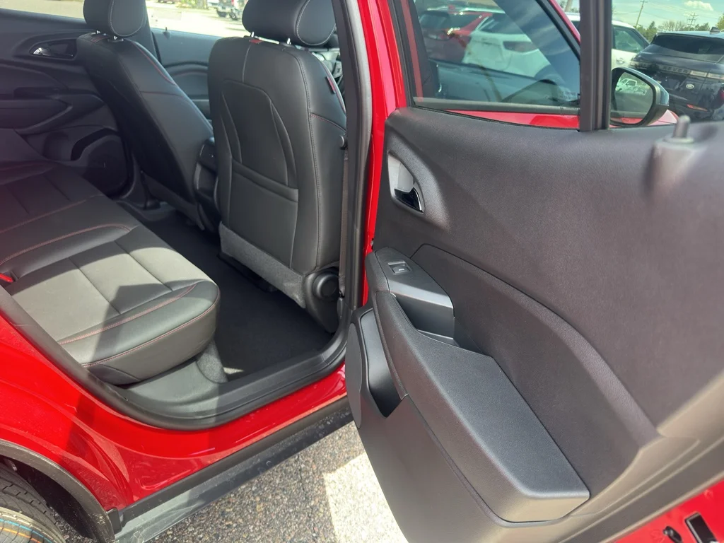 2026 Chevrolet Trax RS - Photo 16