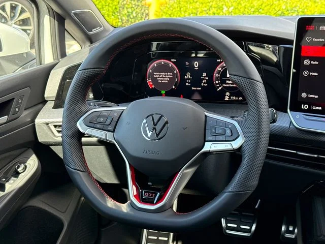 New 2026 Opal White Pearl Volkswagen 2.0T SE image 28