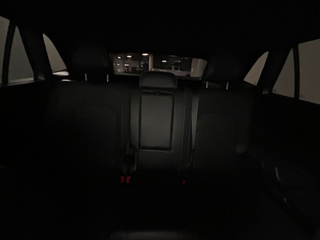 Used 2024  Volkswagen 2.0T SE w/Technology image 19