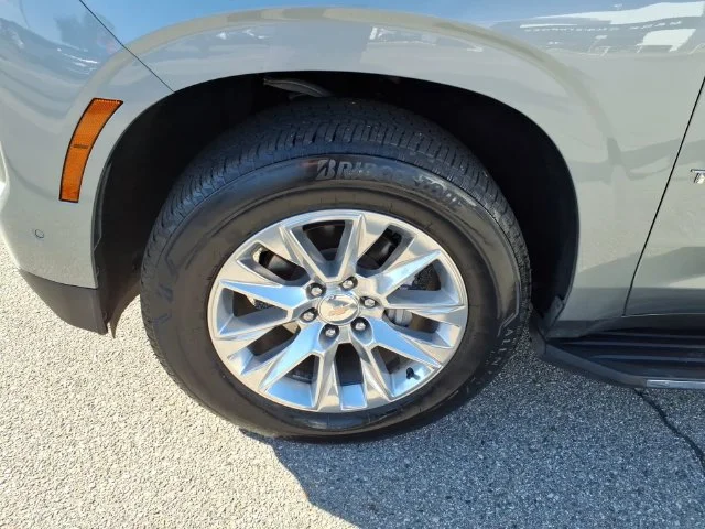 Used 2025 Sterling Gray Metallic Chevrolet Premier image 12