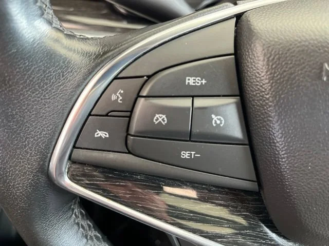Used 2020 Crystal White Tricoat Cadillac Premium Luxury FWD image 24