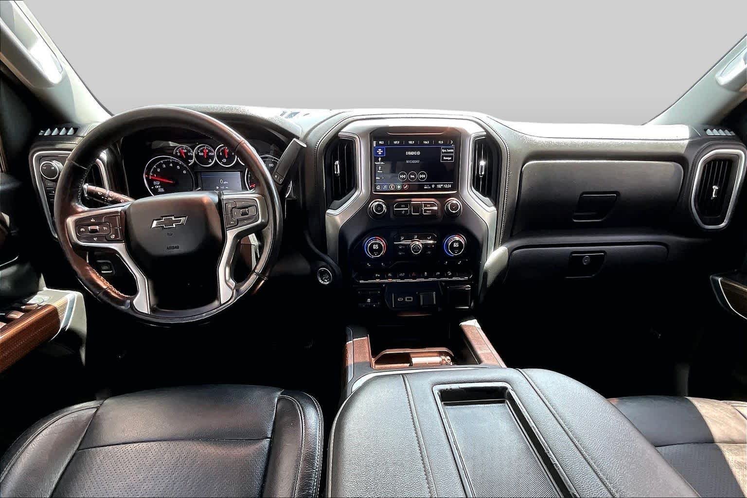 Used 2019 Shadow Gray Metallic Chevrolet RST image 15