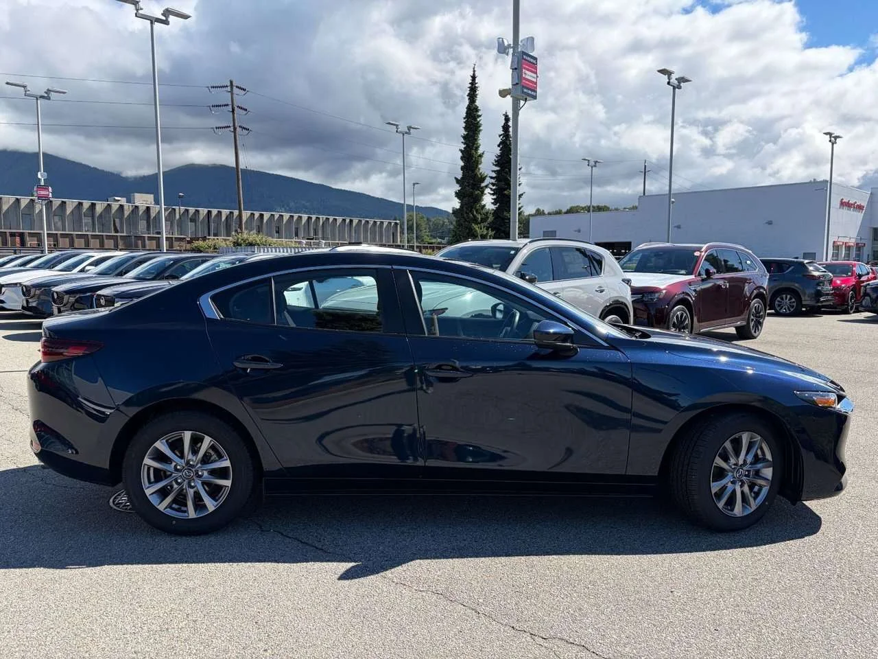 Used 2021 Deep Crystal Blue Mica Mazda GS image 6