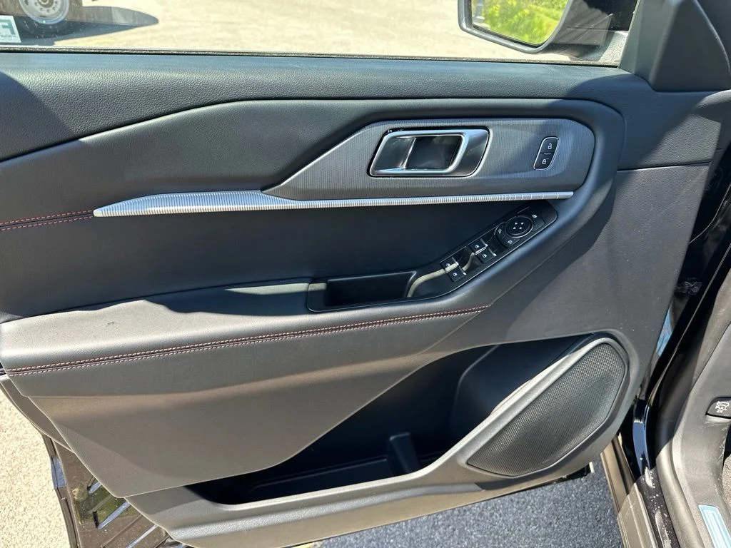 New 2026 Agate Black Metallic Ford ST-Line image 18