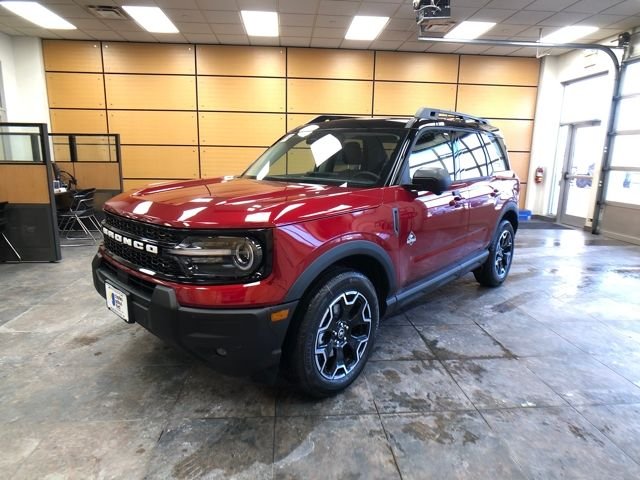 New 2025 Ruby Red Metallic Tinted Clearcoat Ford Outer Banks® image 3