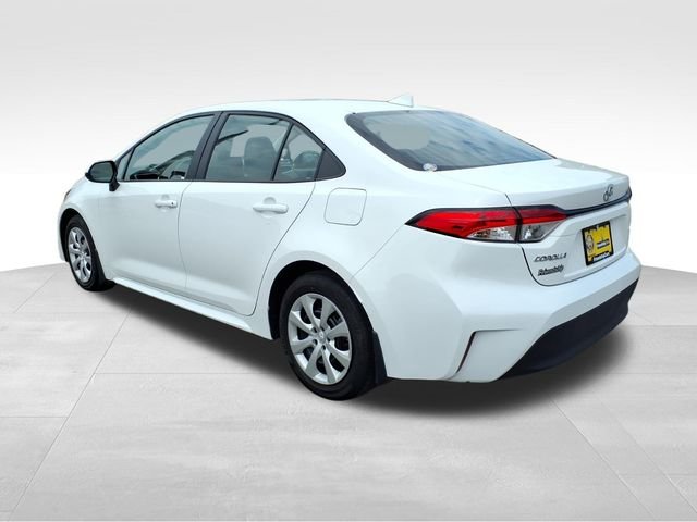 Used 2025 White Toyota LE image 6