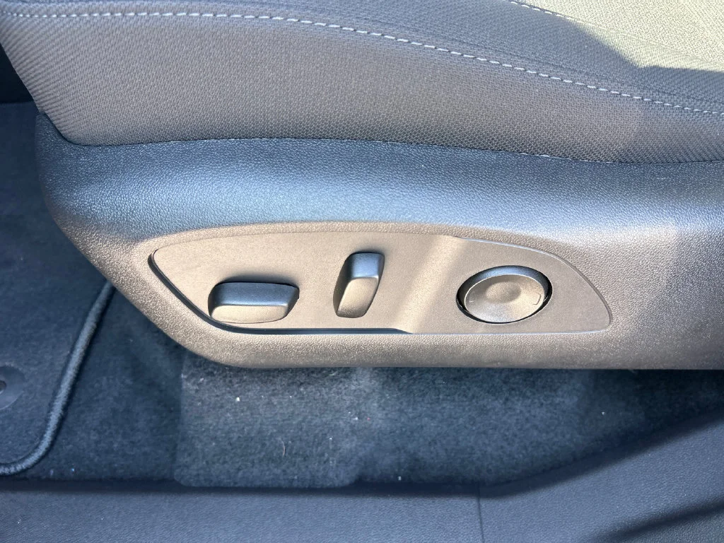 2026 GMC Acadia Elevation - Photo 18