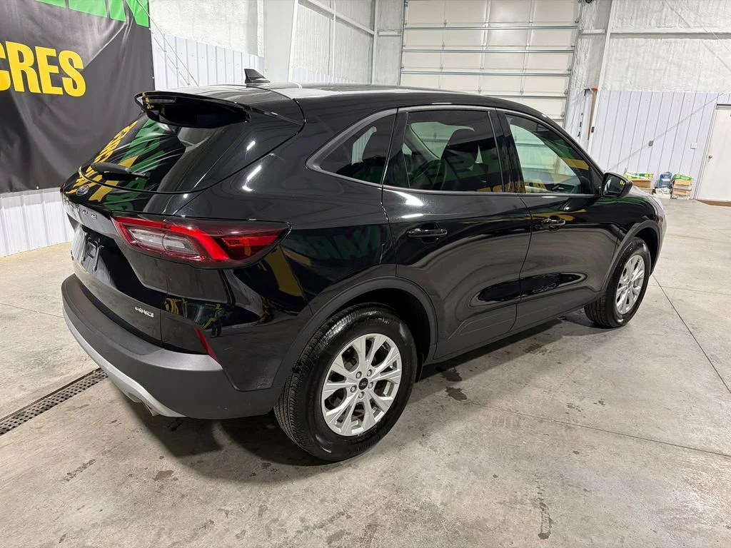 Used 2025 AGATE BLACK METALLIC Ford Active image 7