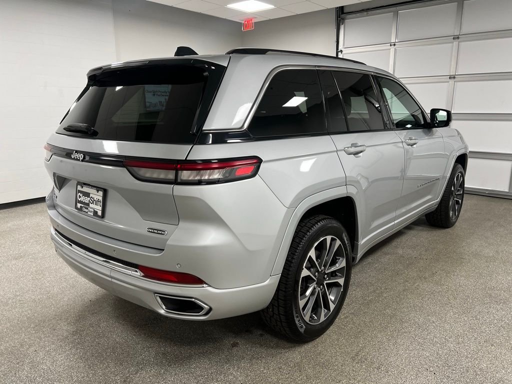 2023 Jeep Grand Cherokee Overland - Photo 13
