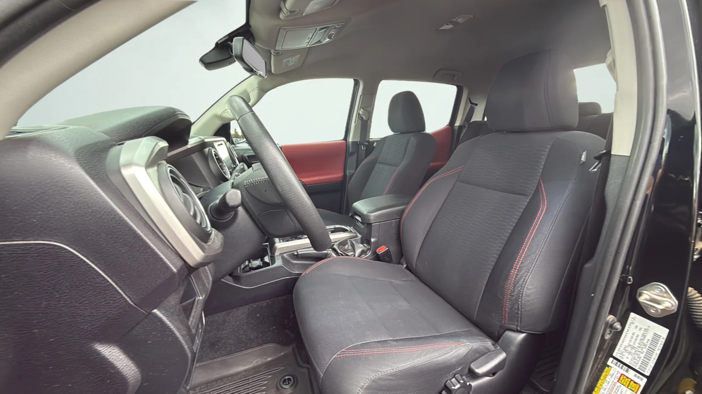 Certified Used 2019 Black Toyota SR5 image 9