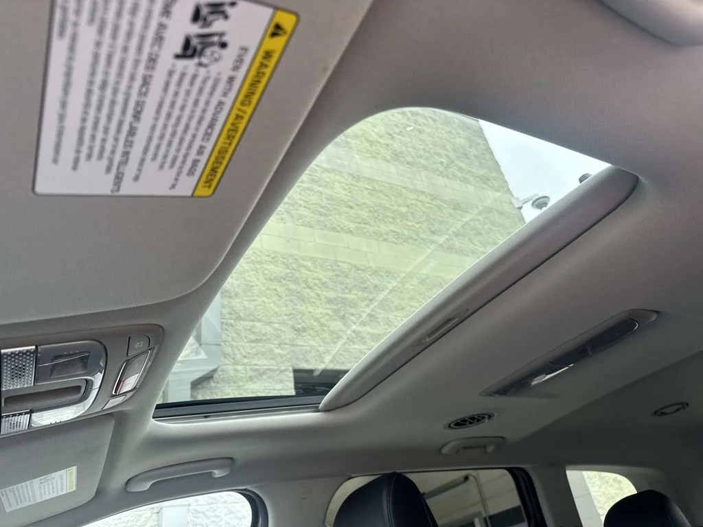 Used 2023 Silver Kia S image 15