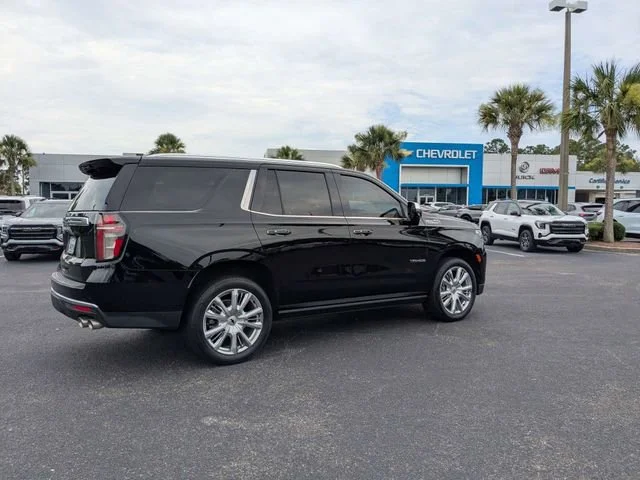 Used 2022 Black Chevrolet High Country image 3