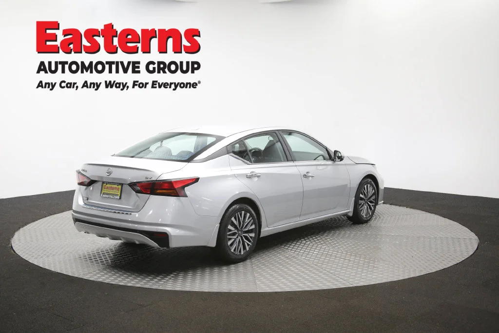 Used 2023 Silver Nissan 2.5 SV image 41