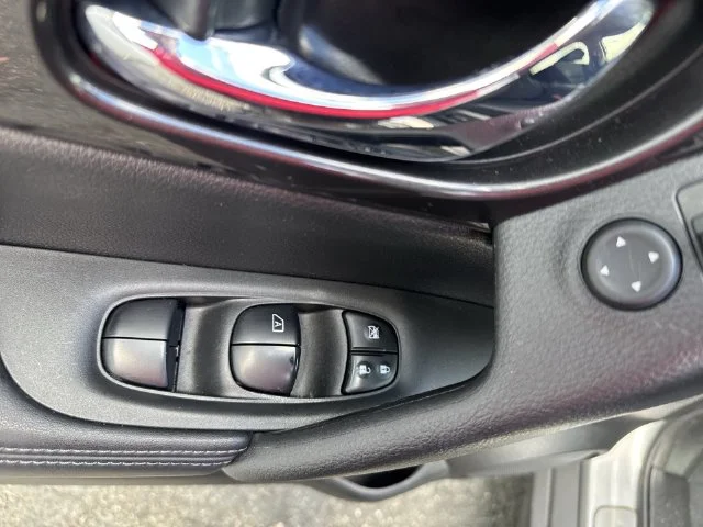 Used 2020 Silver Nissan SV image 27