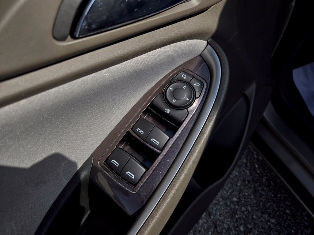 Used 2022 Gray Chevrolet LT image 12