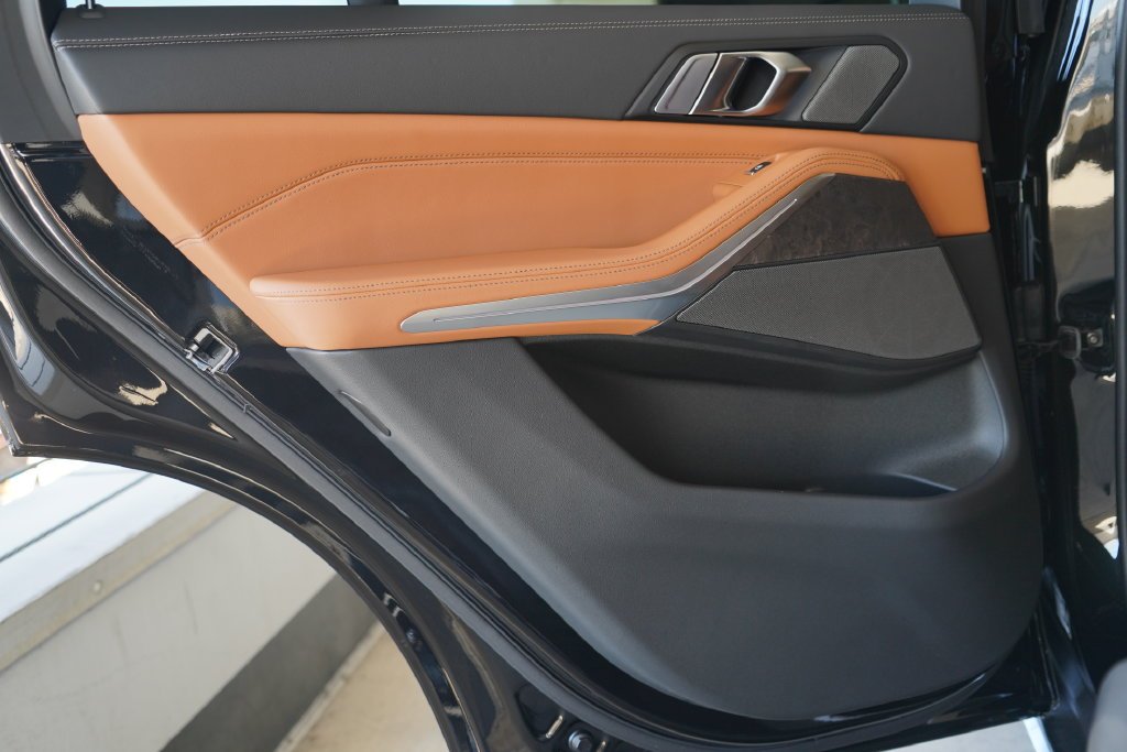 2026 BMW X5 50e - Photo 33