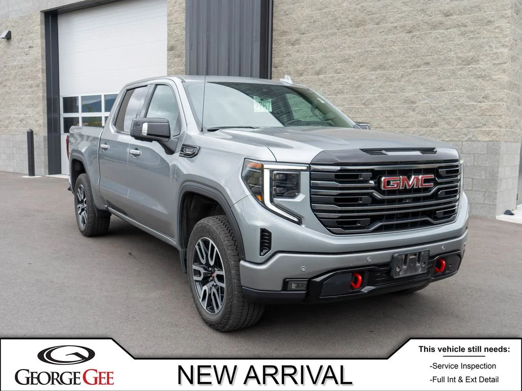 2023 GMC Sierra 4WD Crew Cab Short Box SLT's photo