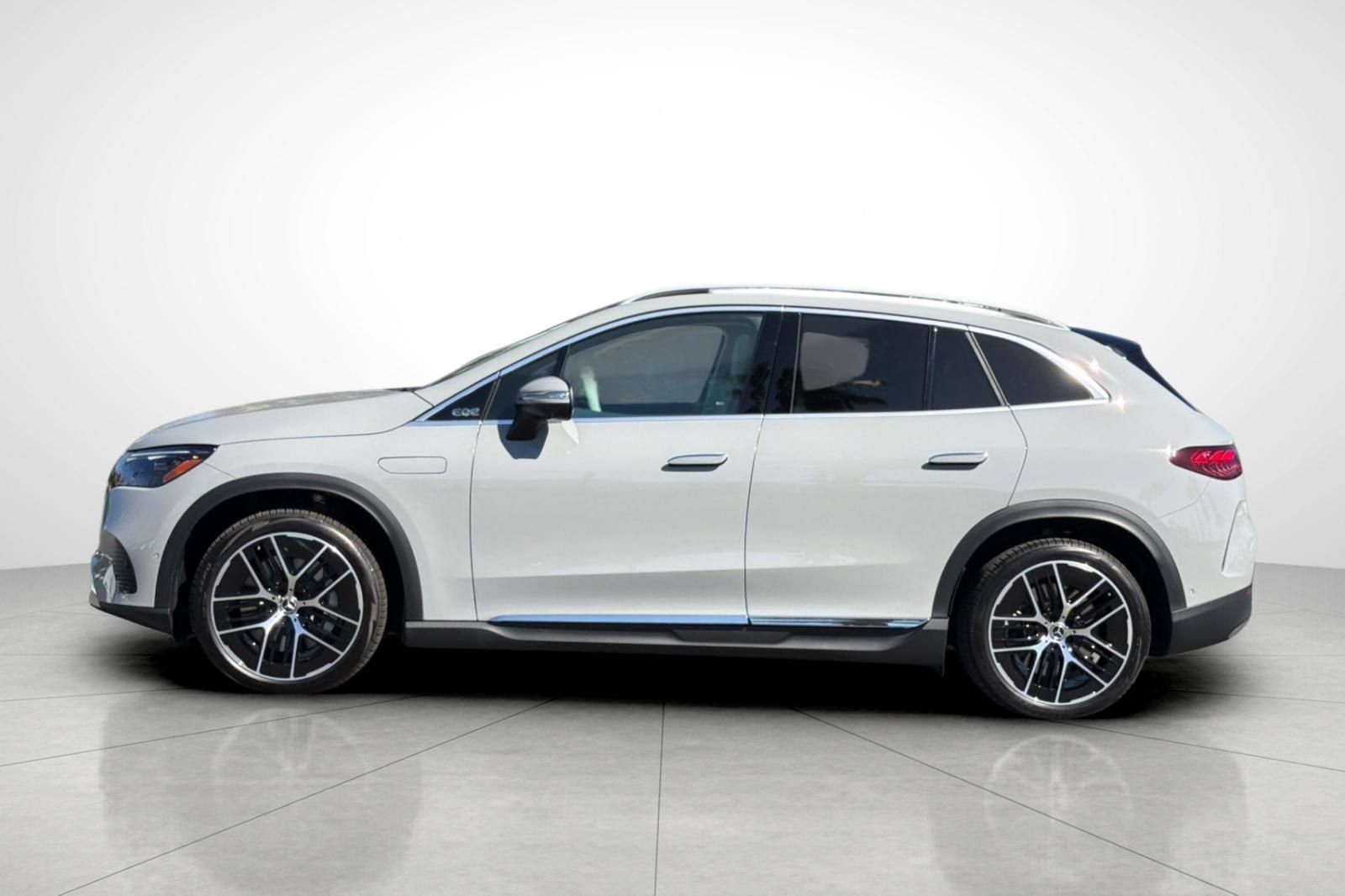 New 2027 MANUFAKTUR Alpine Grey Mercedes-Benz 320 SUV image 30