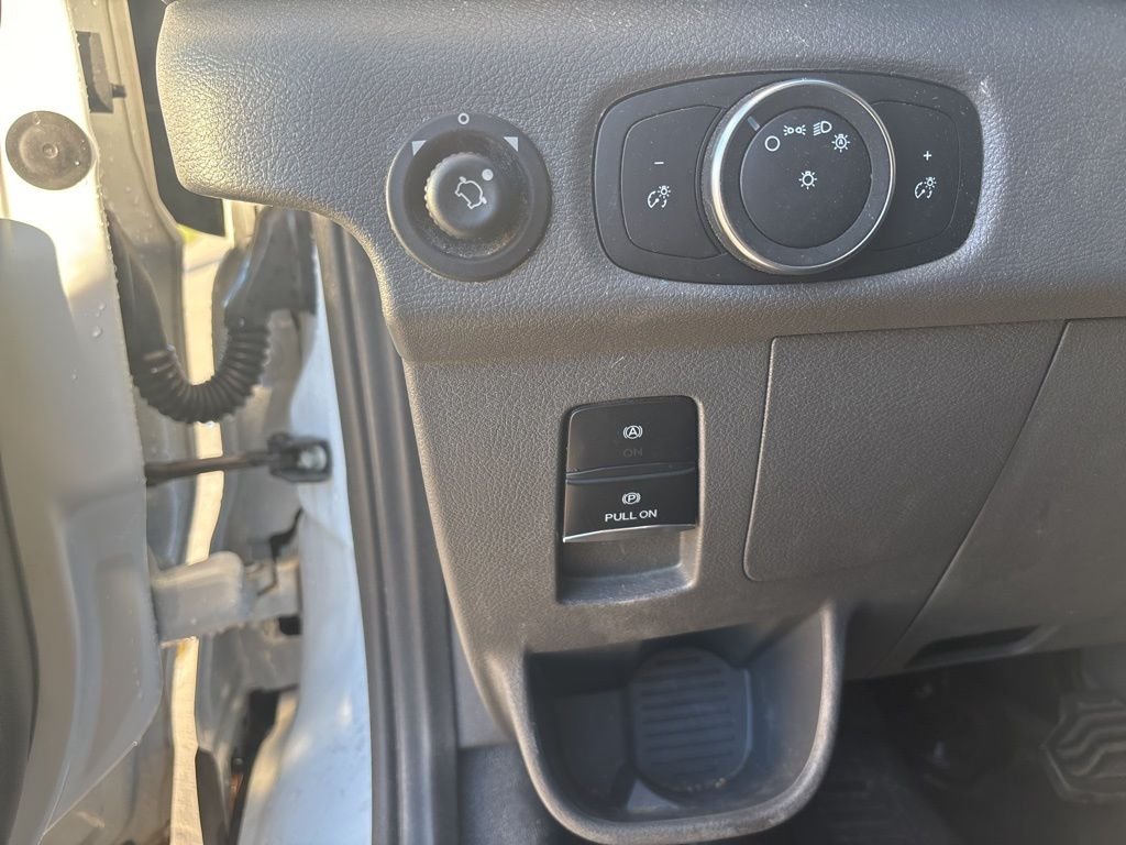 Used 2023 Oxford White Ford Base image 30