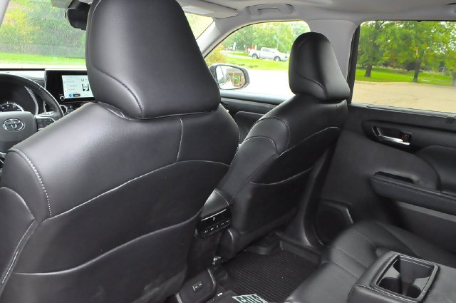 Used 2025 Beige Toyota XLE image 14