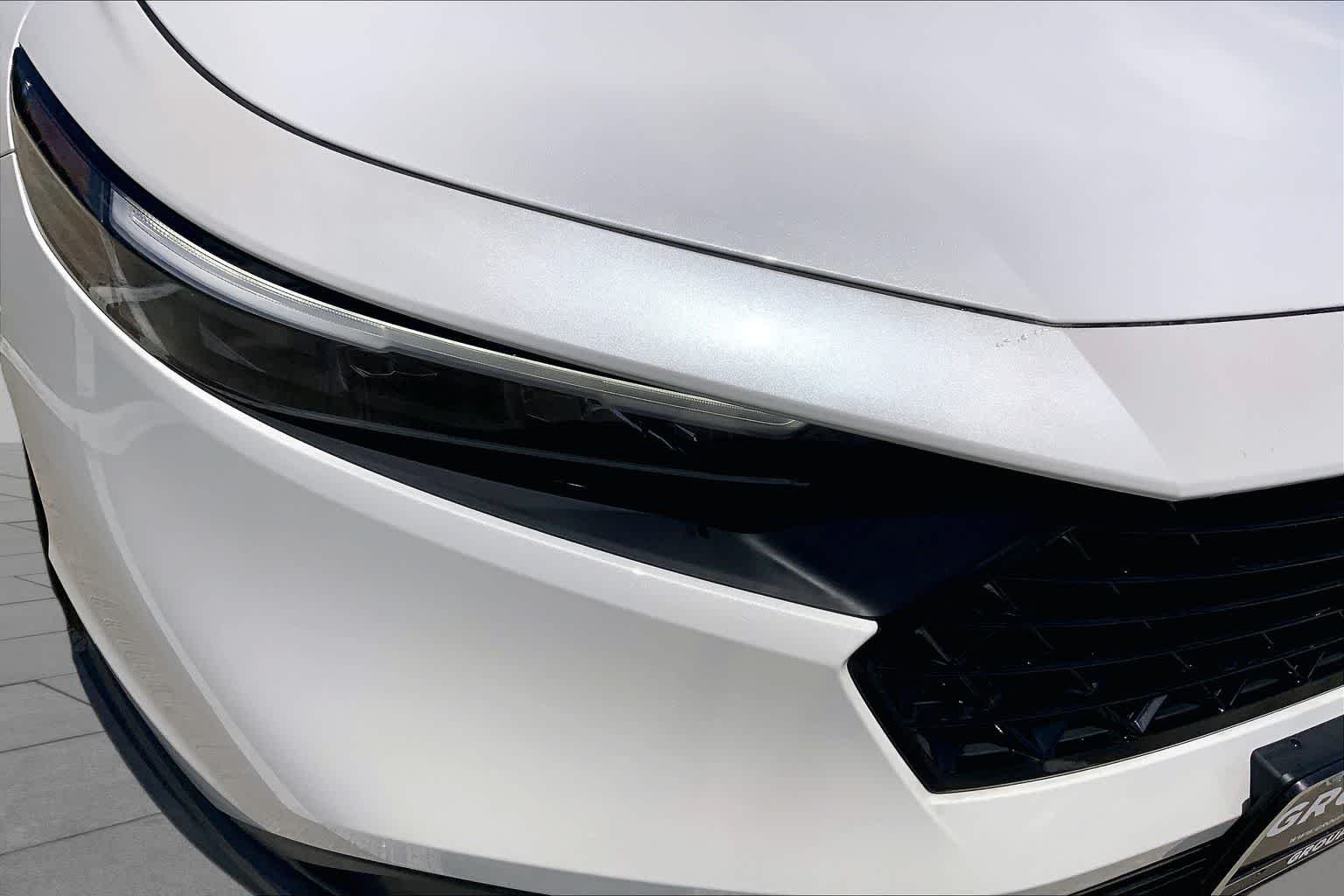 New 2026 Platinum White Pearl Honda Sport Hybrid image 13