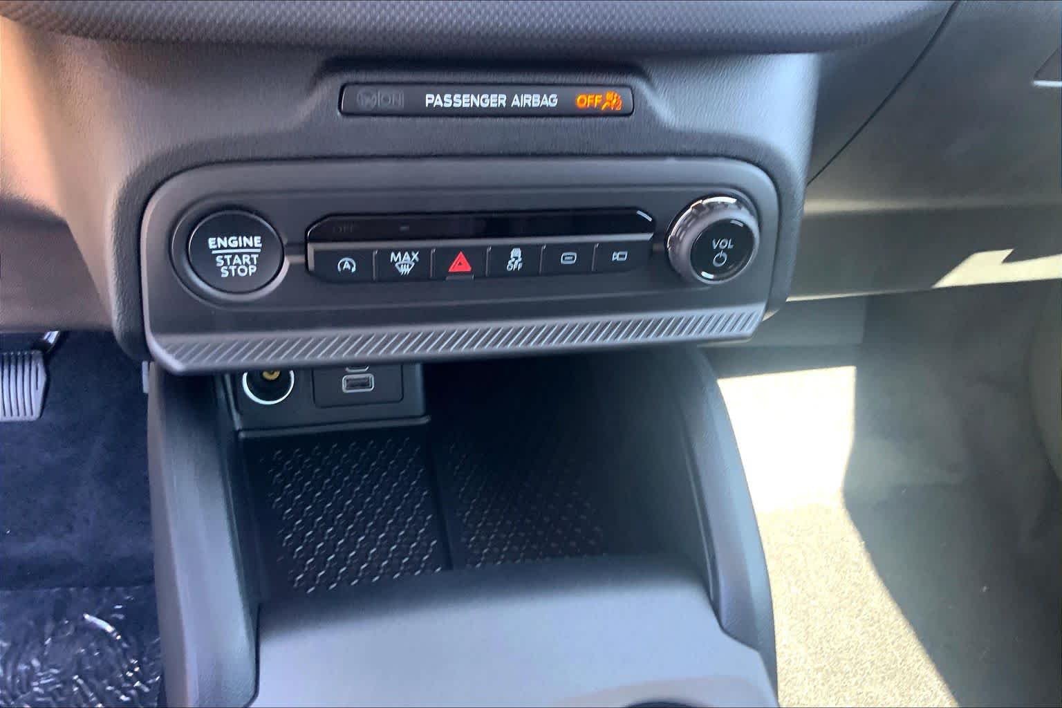 New 2026 Carbonized Gray Metallic Ford Outer Banks® image 19