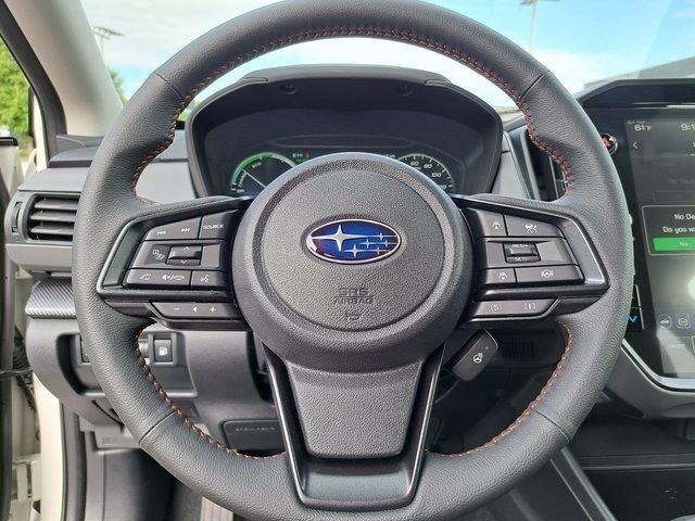 New 2026 CRYSTAL WHITE PEARL Subaru Limited Hybrid image 9