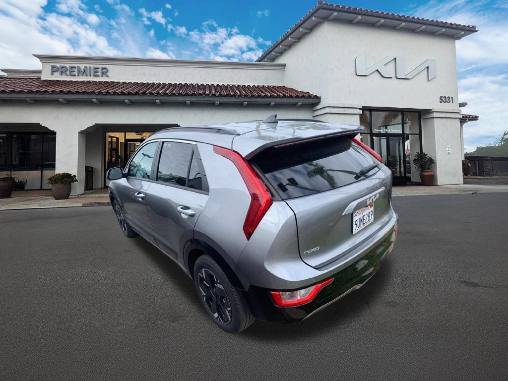 Certified Used 2024 Steel Gray Kia Wind image 8