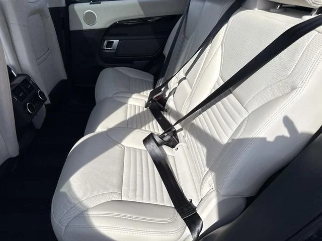 Used 2025 White Land Rover S image 18