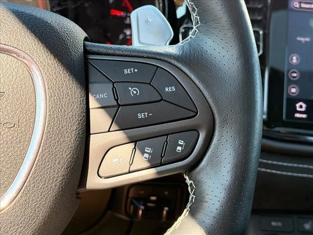 Used 2022 White Knuckle Clearcoat Dodge SRT 392 image 18