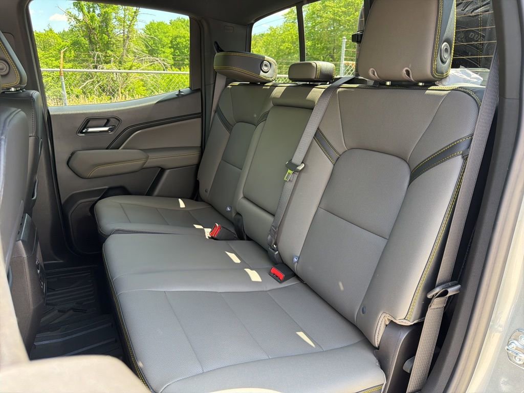 2026 Chevrolet Colorado ZR2 - Photo 20