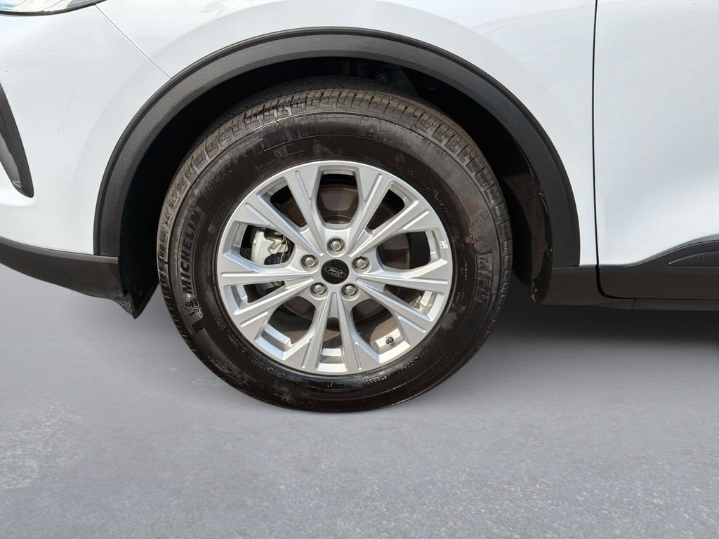 Used 2025 Silver Ford Active image 9