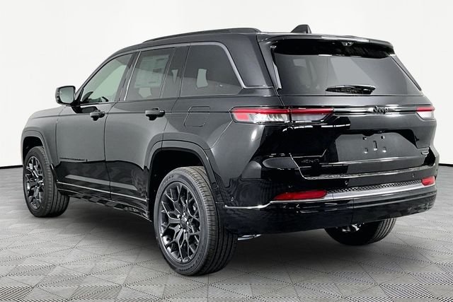 New 2026 Diamond Black Crystal Pearl-Coat Exterior Paint Jeep Summit image 4
