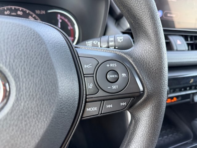 Certified Used 2023 Pearl Toyota XLE image 24