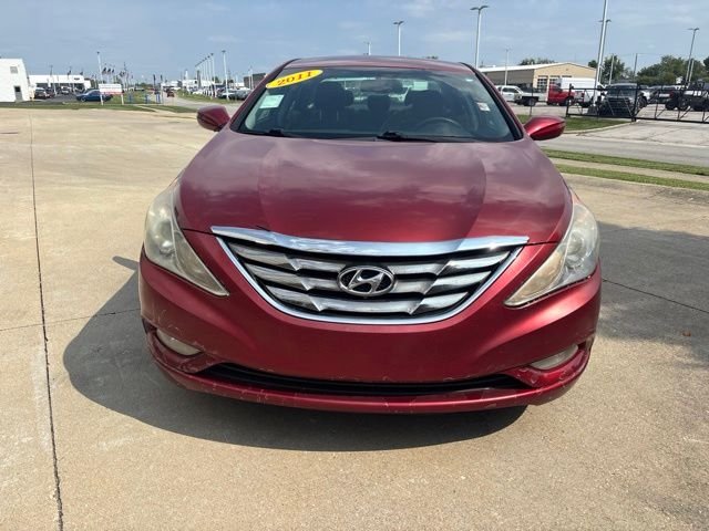 Used 2011 Red Hyundai SE image 4