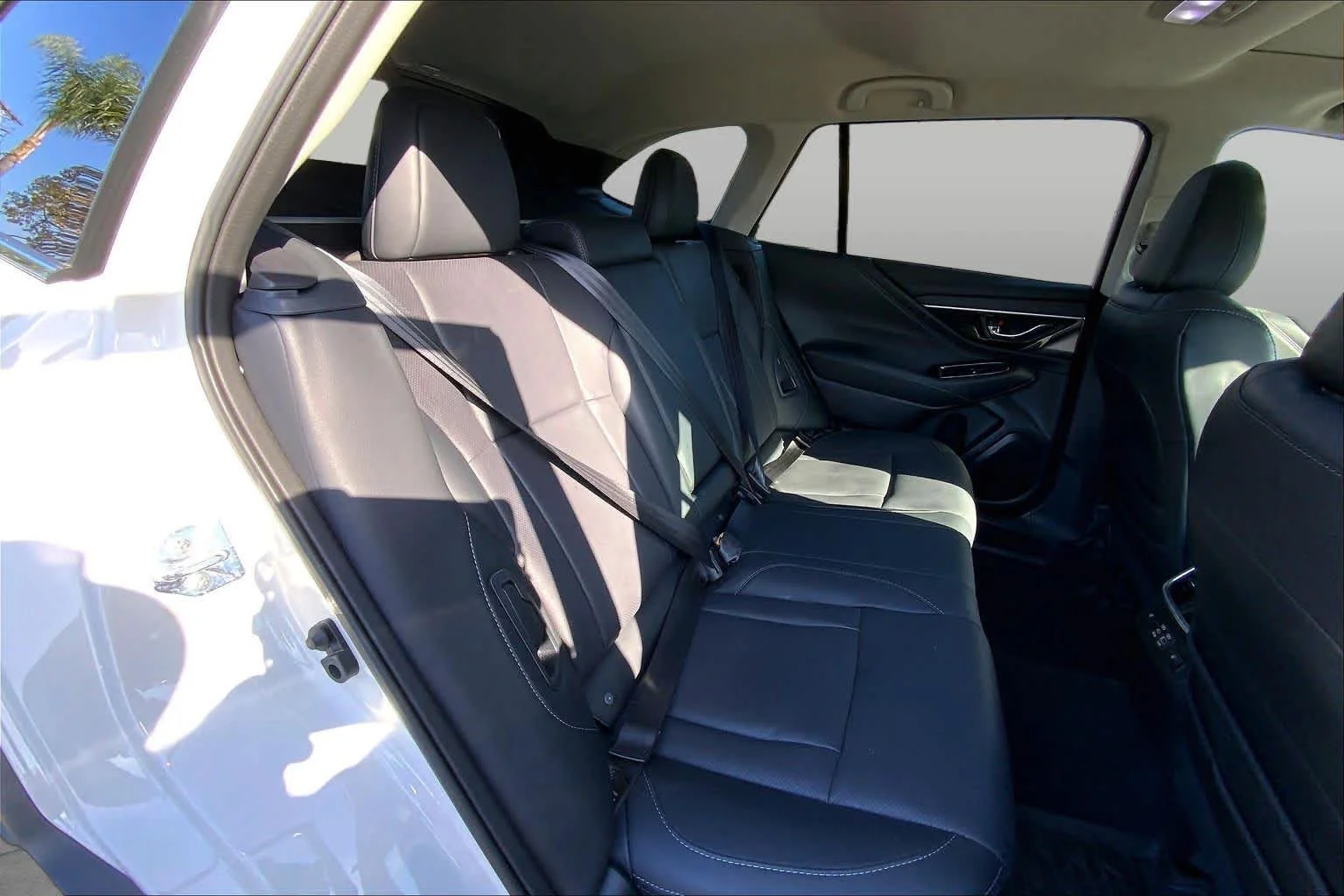 Used 2024 Crystal White Pearl Subaru Limited image 19