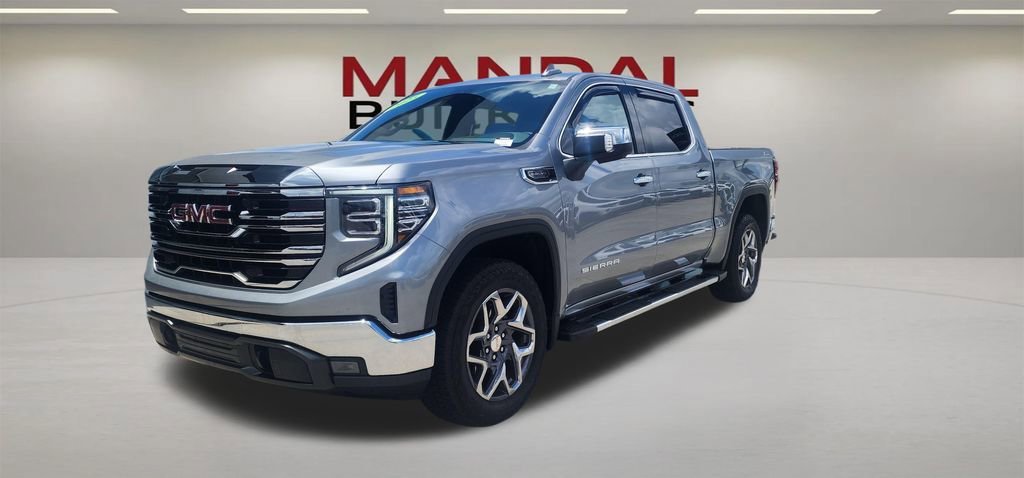 2025 GMC Sierra 4WD Crew Cab Short Box SLT's photo