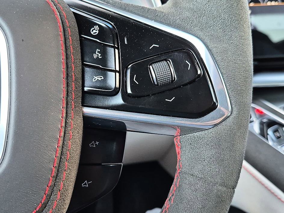 Used 2023 Carbon Flash Metallic Chevrolet 3LT image 18