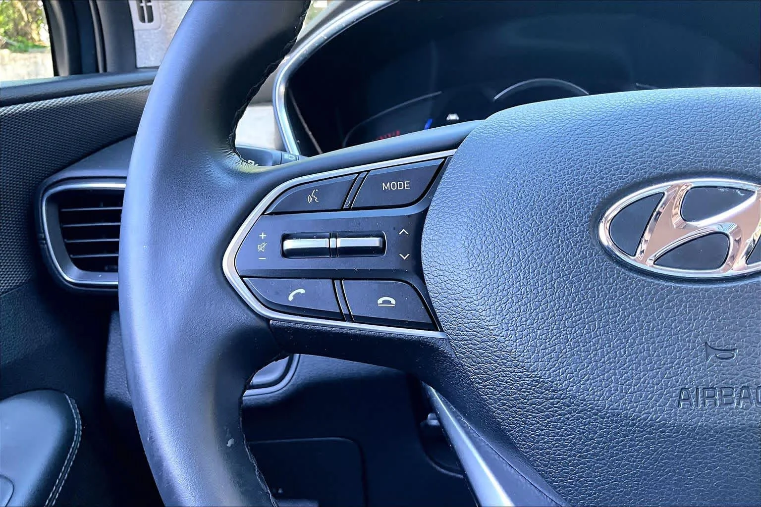 Used 2020 Twilight Black Hyundai SEL image 23
