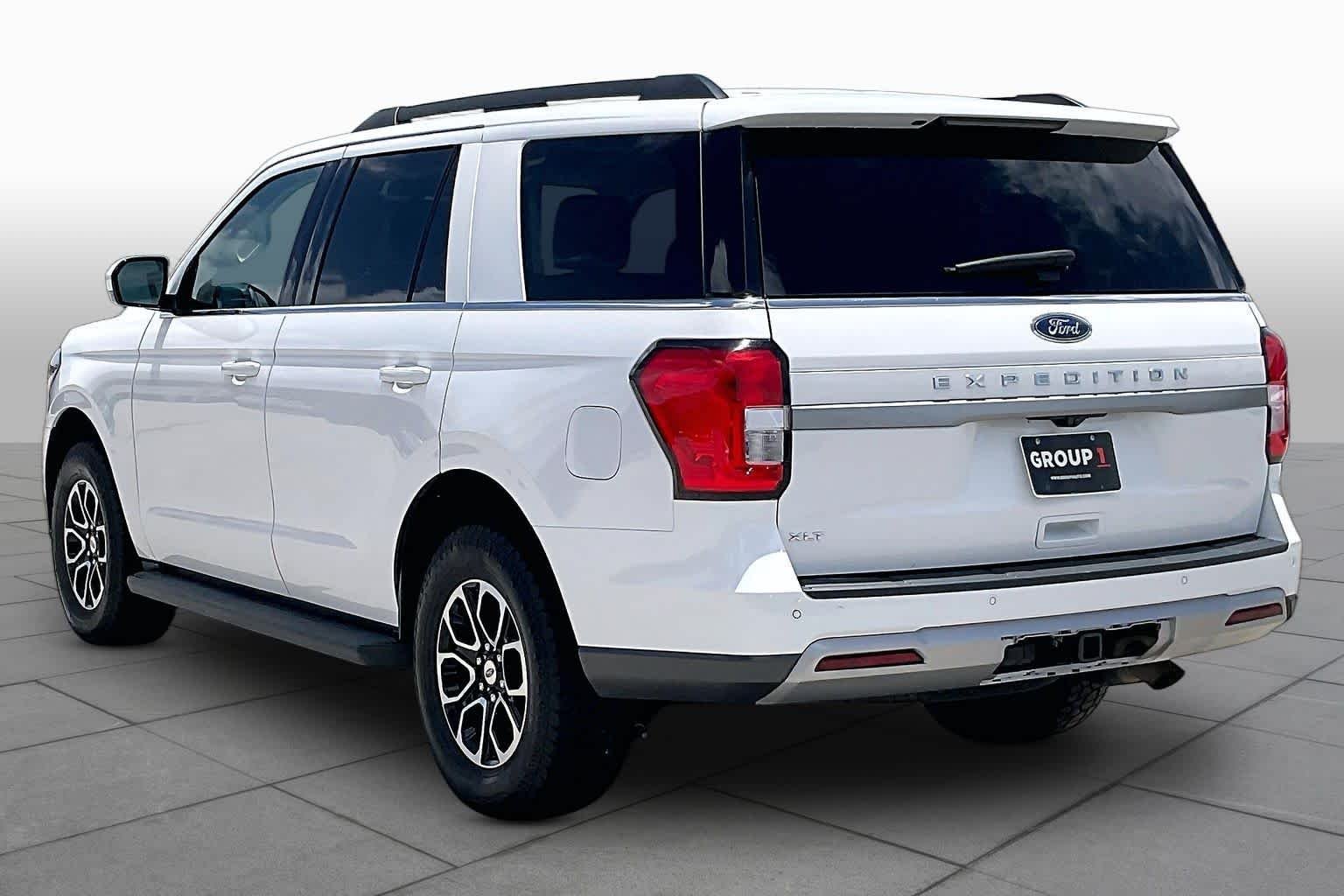 Used 2024 Oxford White Ford XLT image 11