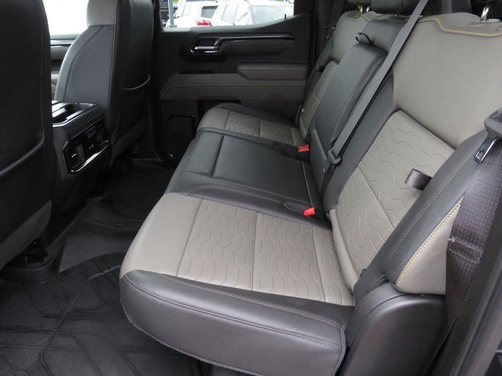 Used 2023 Ash Chevrolet ZR2 image 22