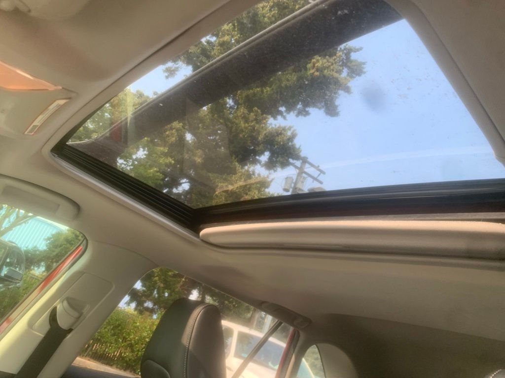 Used 2019 Pearl Toyota Limited image 12