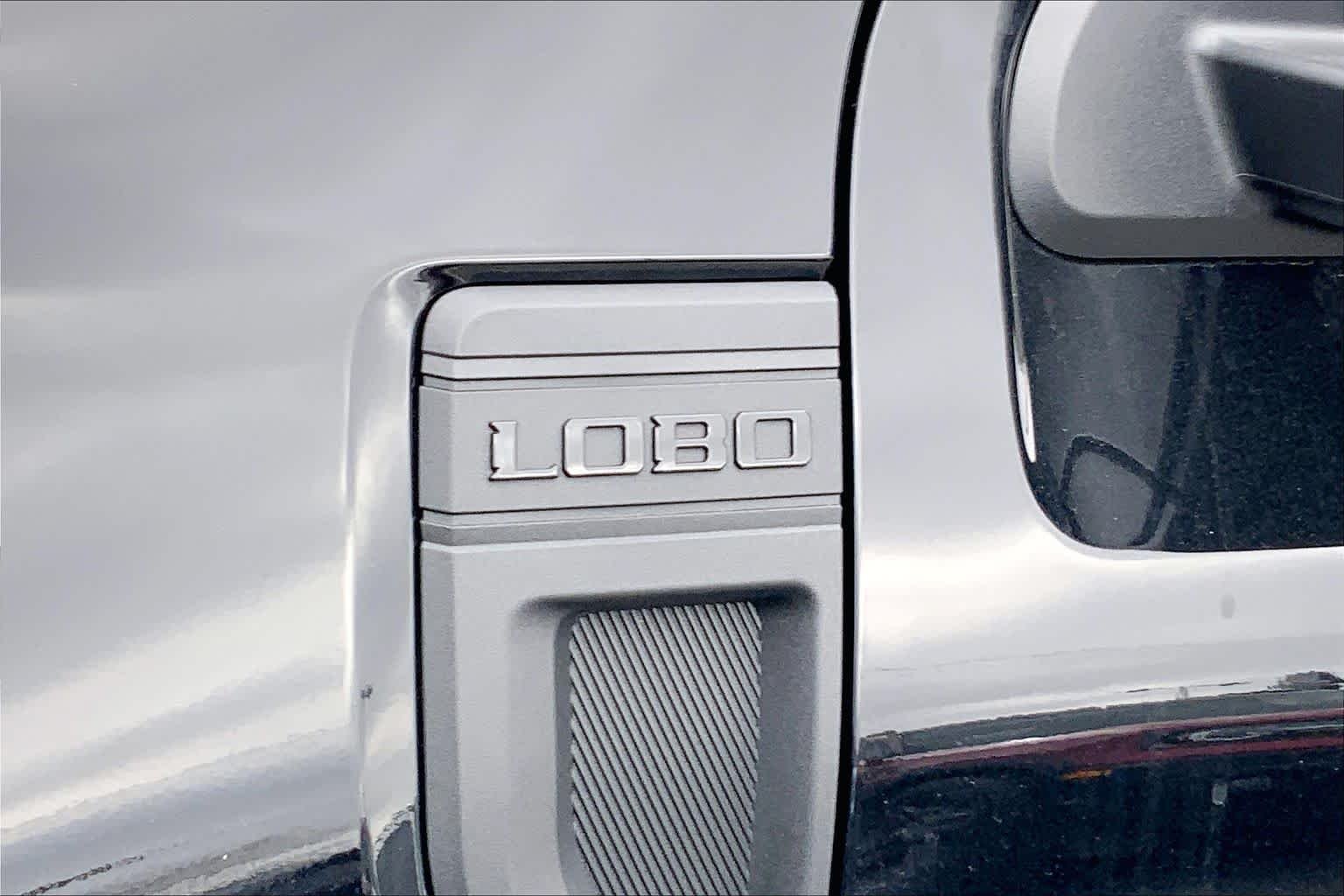 New 2026 Shadow Black Ford Maverick Lobo™ image 14