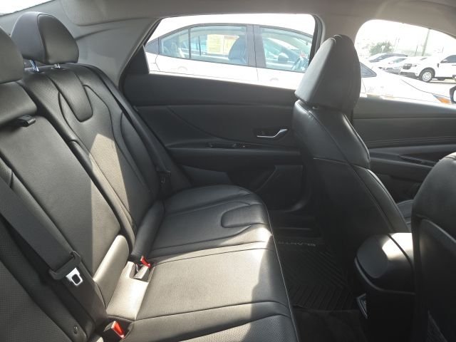 Used 2025 Metal Hyundai Limited image 5