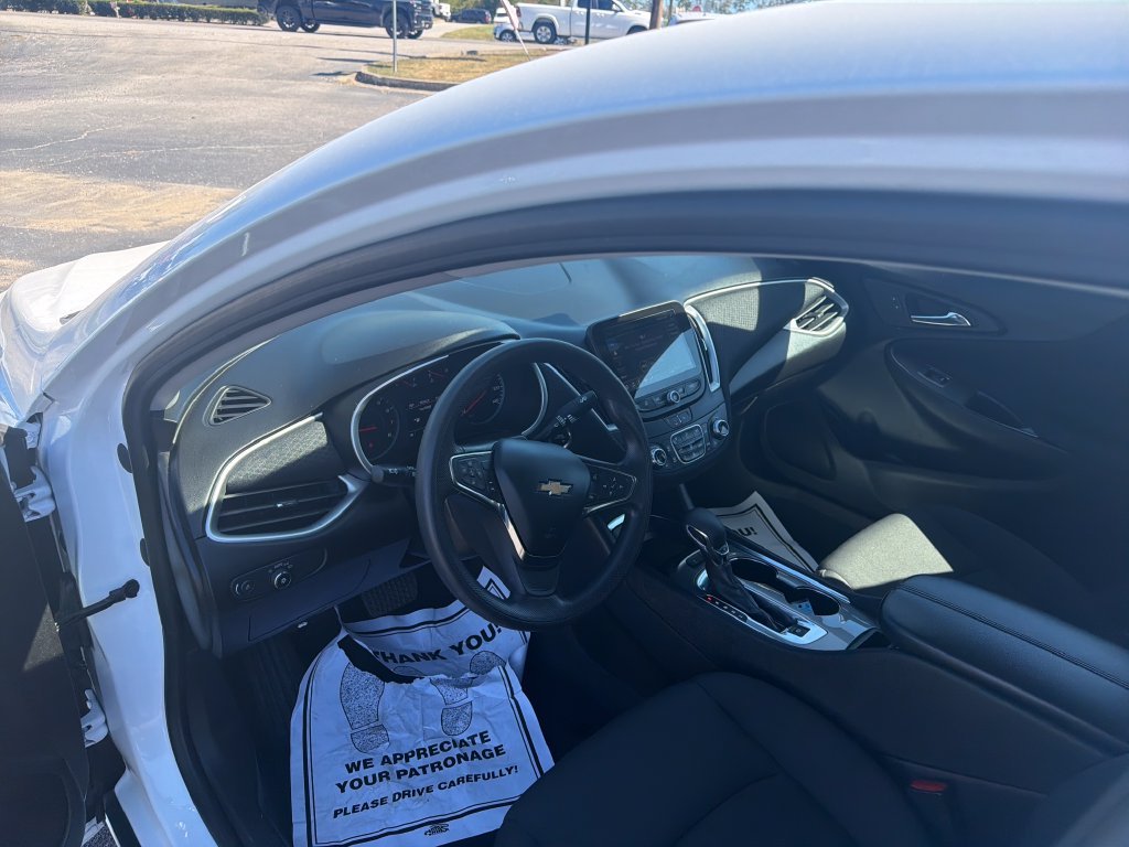 Used 2024 White Chevrolet LT image 15